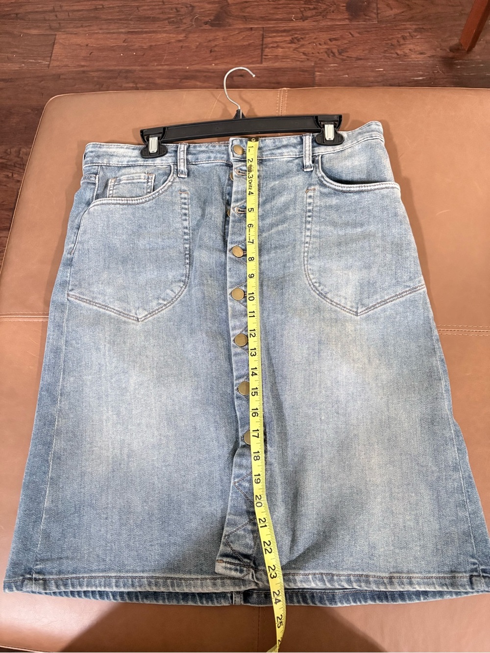 Kut from the cloth Button-Front Denim Skirt size 10.